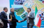 از نمونه های ملی بخش کشاورزی فارس تجلیل شد