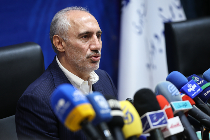 پورمحمدی: باید تمامی درآمدهای نفتی ابتدا به صندوق توسعه ملی واریز شود