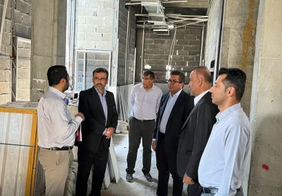 بازدید فرماندار از بزرگ‌ترین مرکز جامع سلامت استان فارس